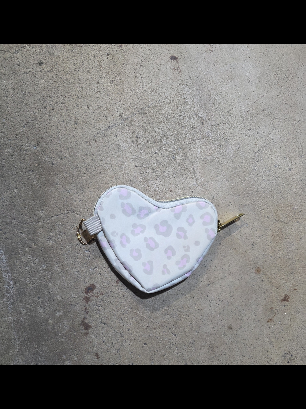 Jessica Simpson Heart Coin Purse in White and Light Pink Leopard Print